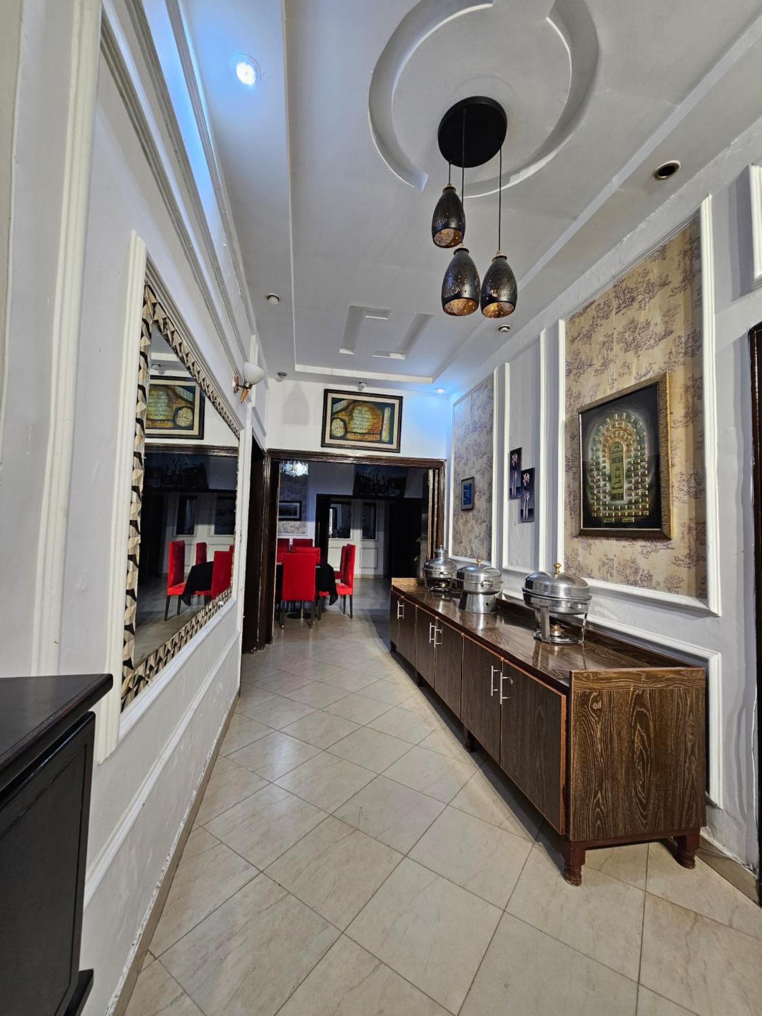 Hotel Tulip Inn, Gulberg Lahore Buitenkant foto