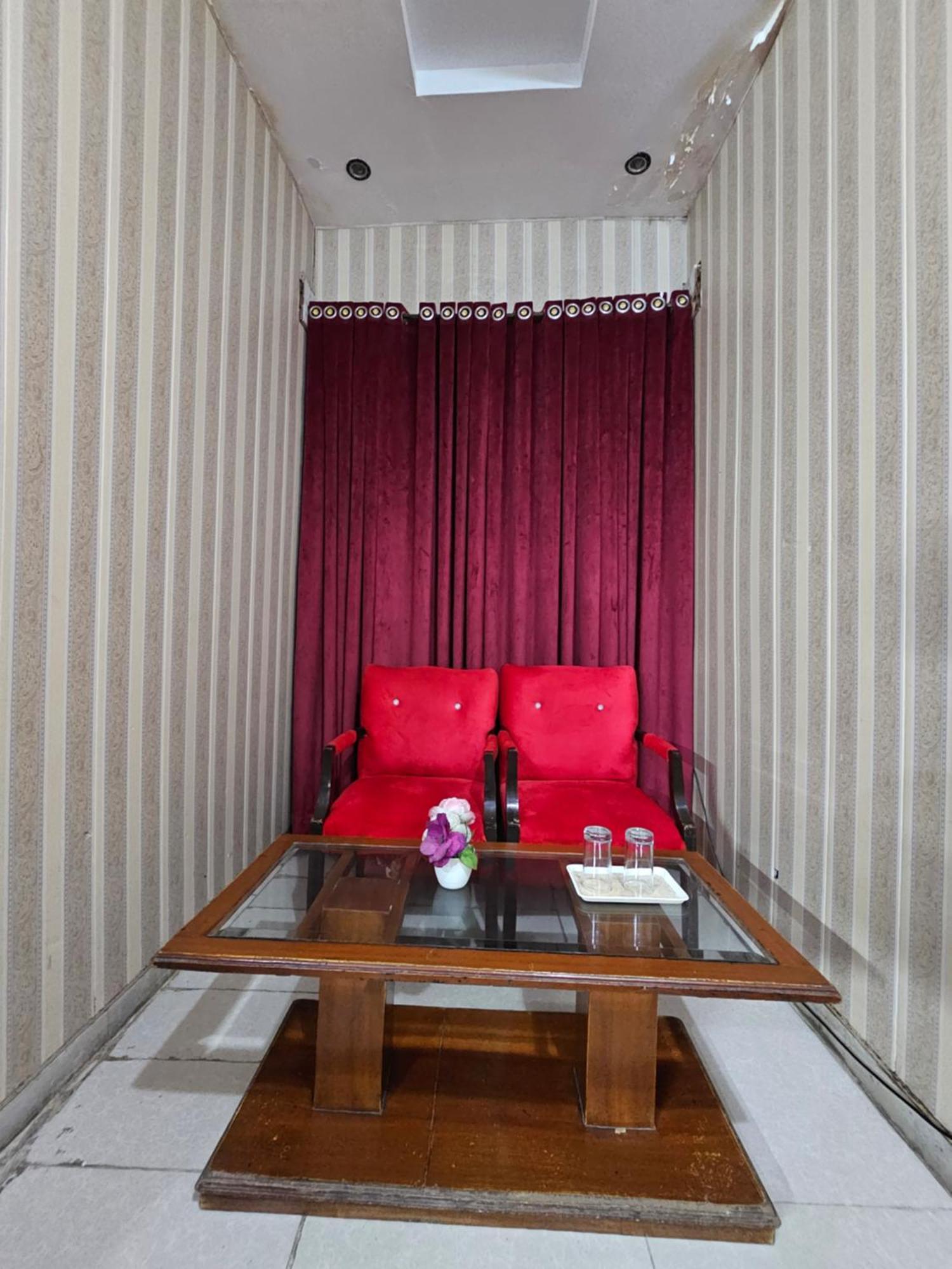Hotel Tulip Inn, Gulberg Lahore Buitenkant foto