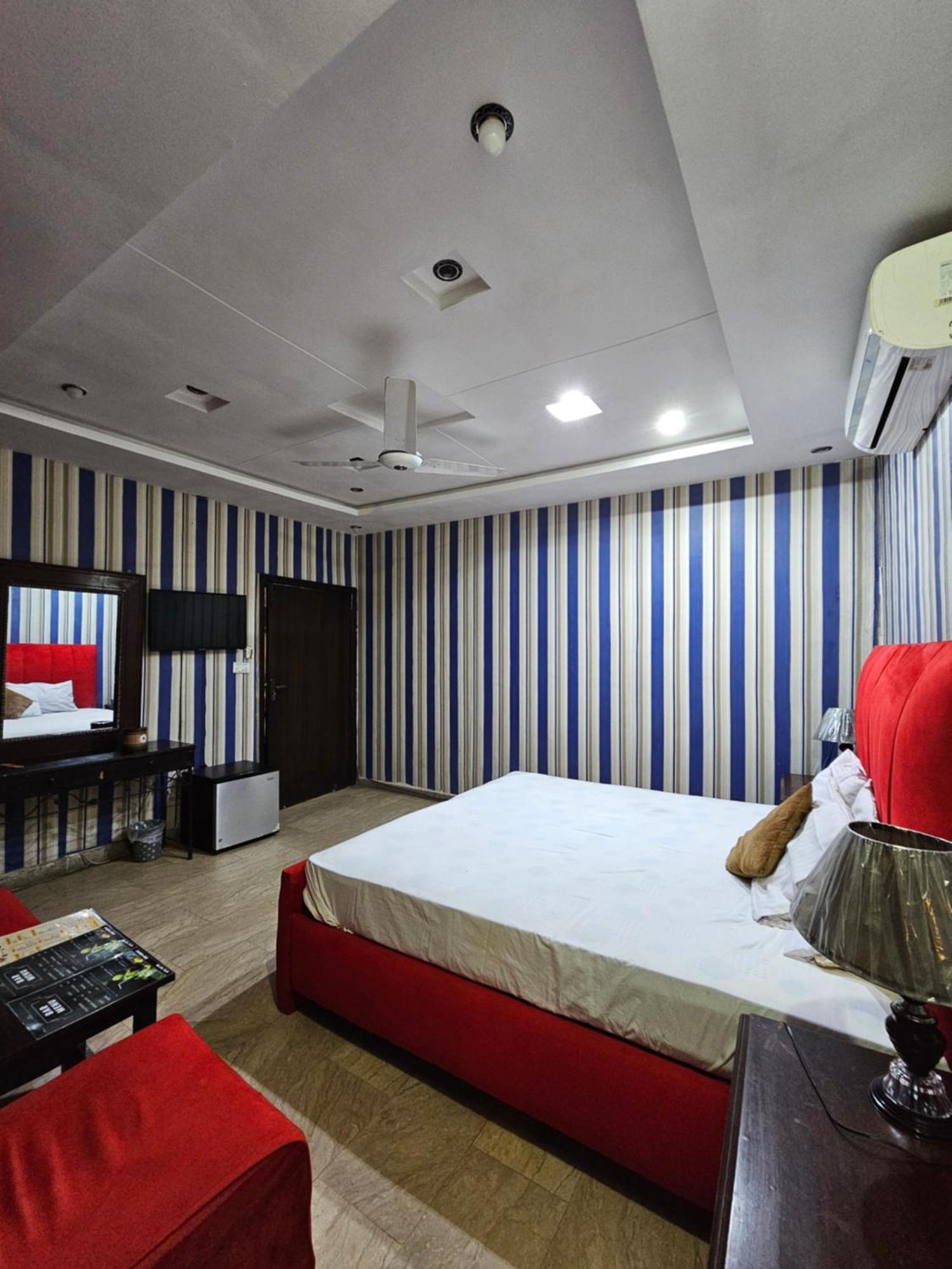 Hotel Tulip Inn, Gulberg Lahore Kamer foto