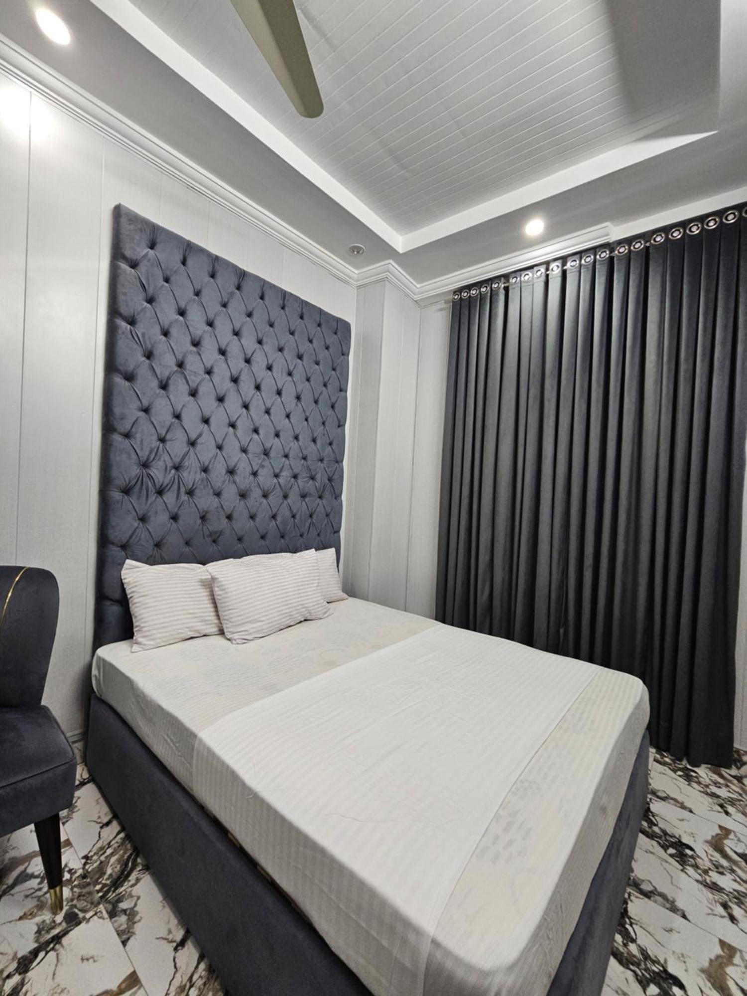 Hotel Tulip Inn, Gulberg Lahore Buitenkant foto