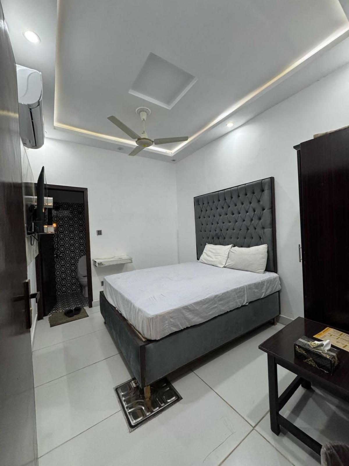 Hotel Tulip Inn, Gulberg Lahore Buitenkant foto