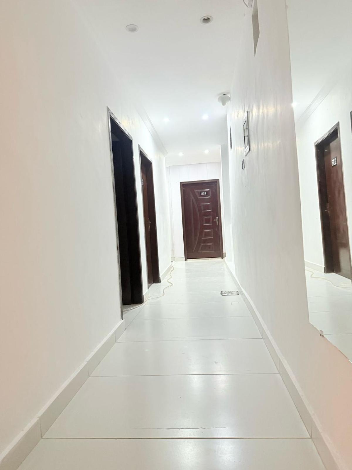 Hotel Tulip Inn, Gulberg Lahore Buitenkant foto