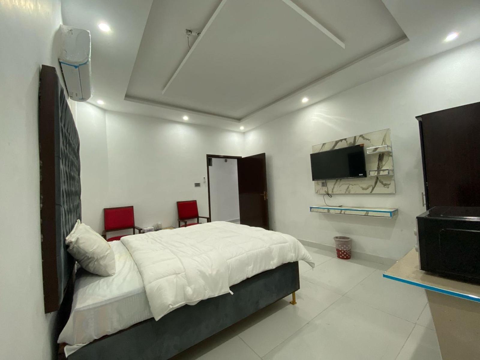 Hotel Tulip Inn, Gulberg Lahore Buitenkant foto